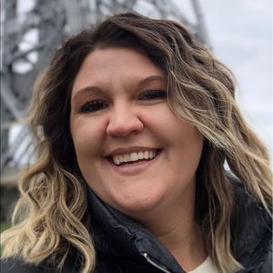 Meet your Posher, Whitney